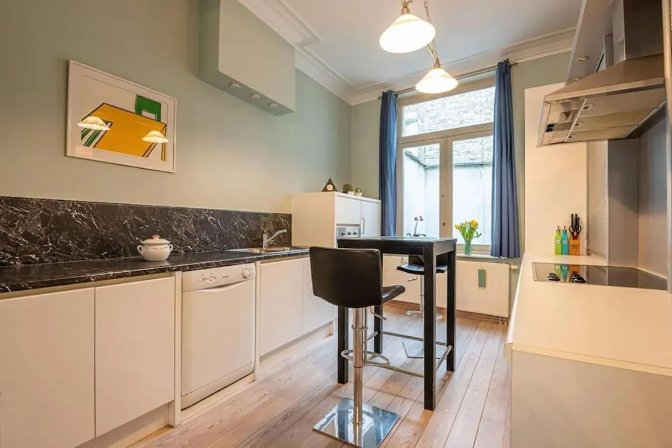 Spacious 7-Bed House In Oostende City Holiday home
