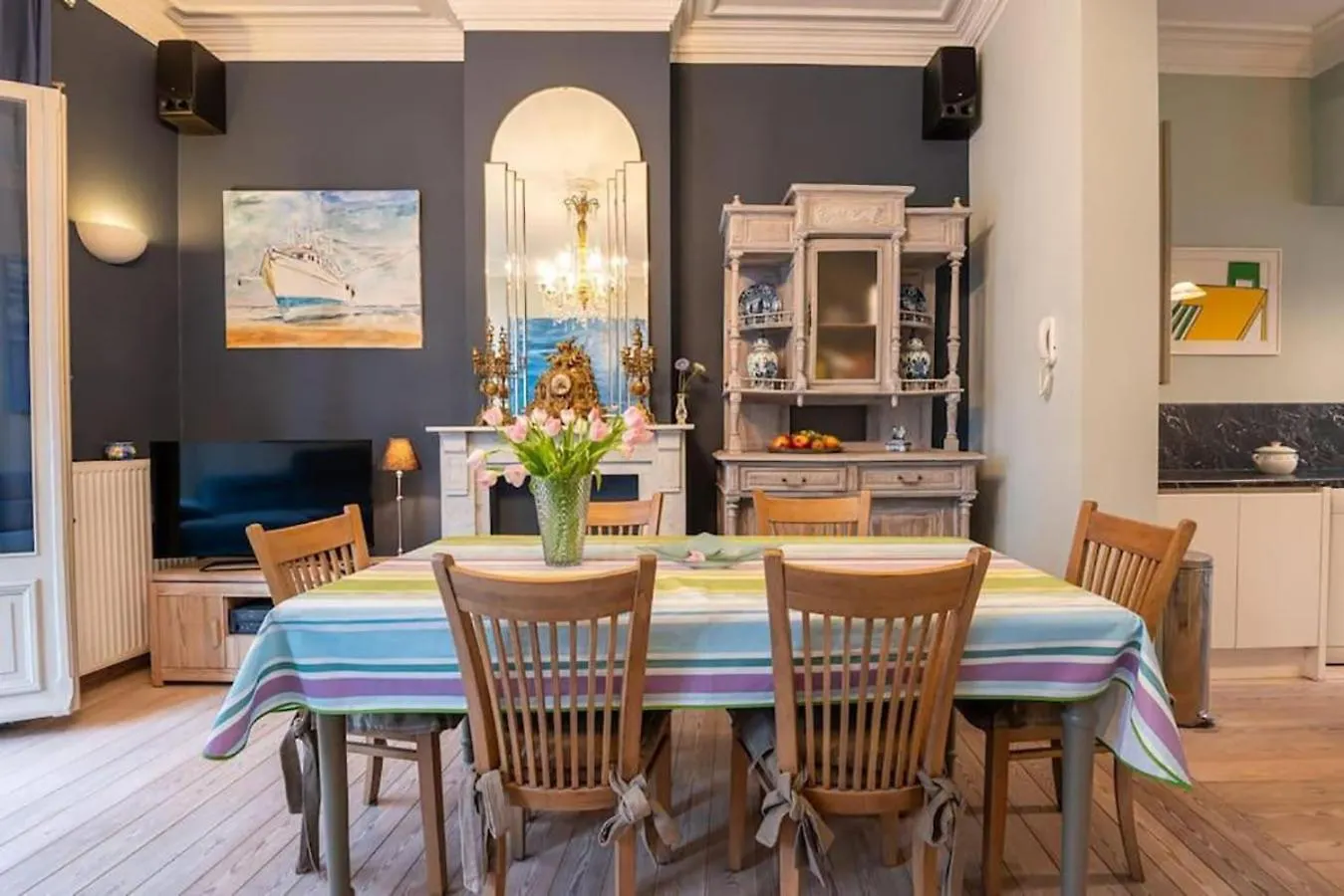 Spacious 7-Bed House In Oostende City Holiday home
